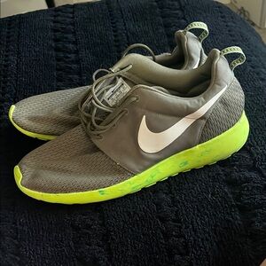 Nike Roshe - lime and green Sneakers